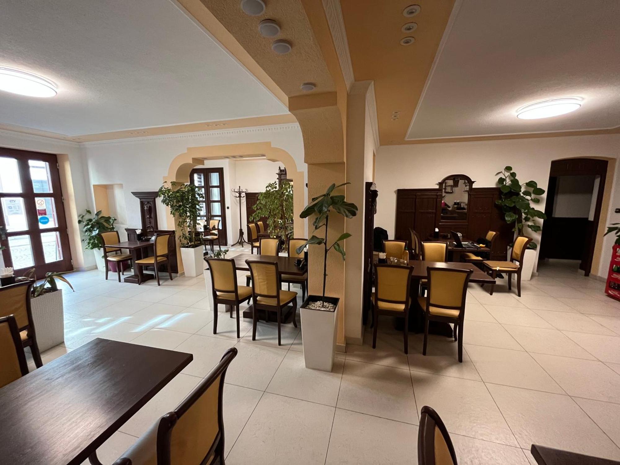 兹诺伊莫Vt6 House & Restaurant住宿加早餐旅馆 外观 照片